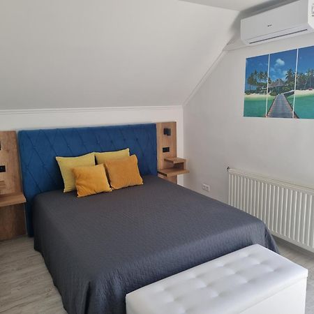 Lakeview Apartments Balatonfuered Екстер'єр фото