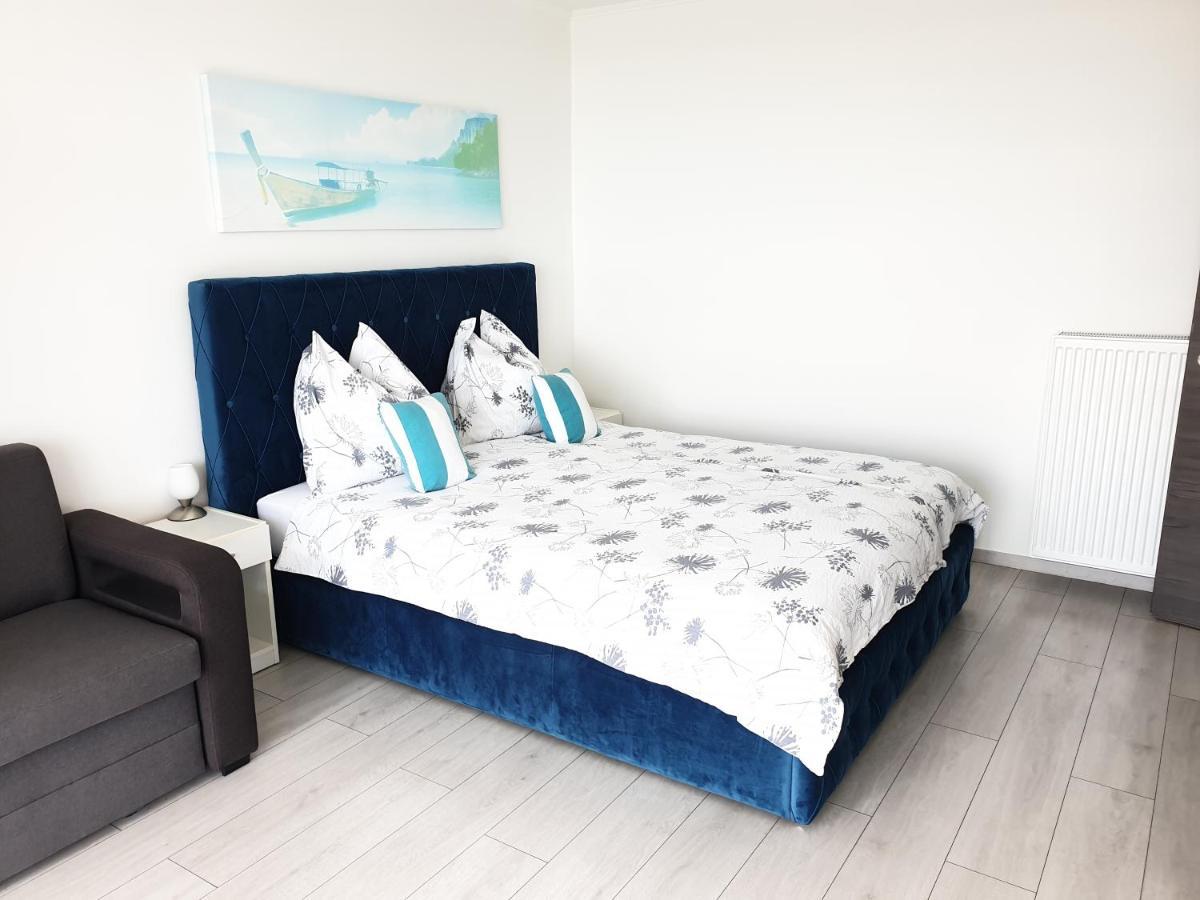 Lakeview Apartments Balatonfuered Екстер'єр фото