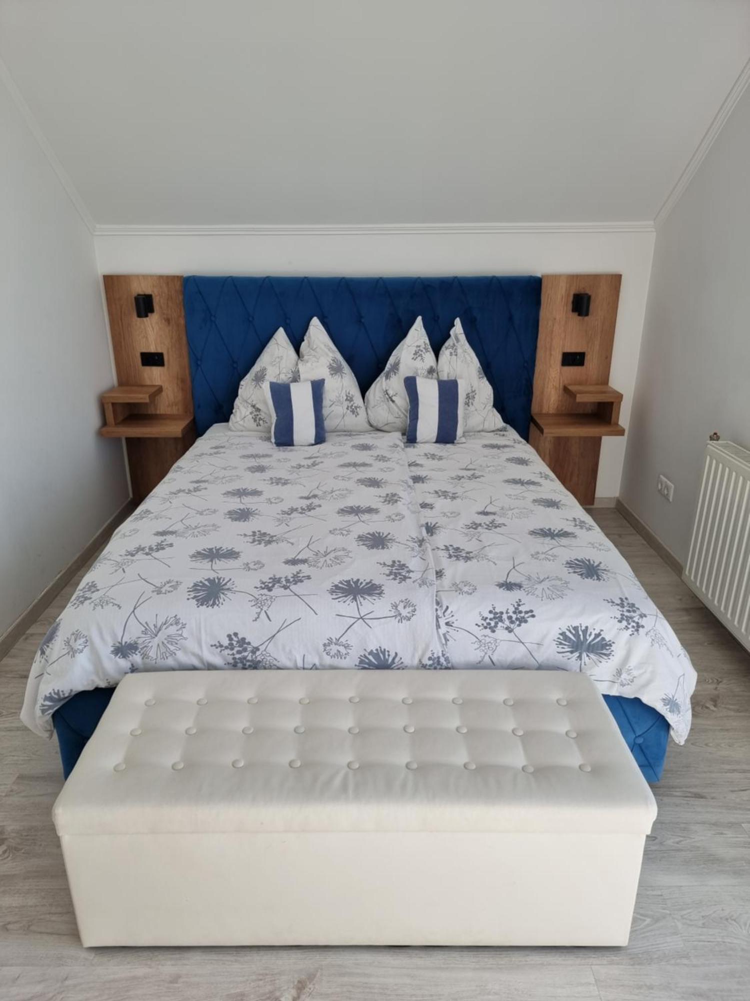 Lakeview Apartments Balatonfuered Екстер'єр фото