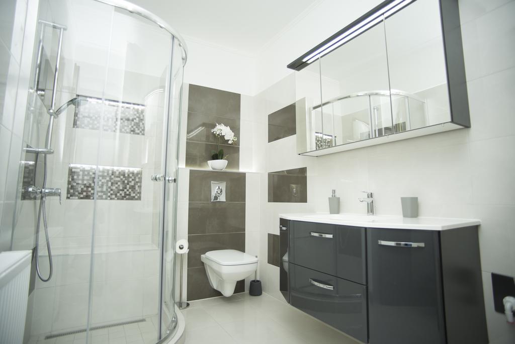 Lakeview Apartments Balatonfuered Екстер'єр фото